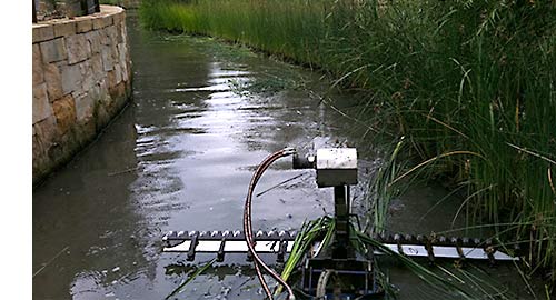 harvesting weeds in tight spaces is no problem for ACM